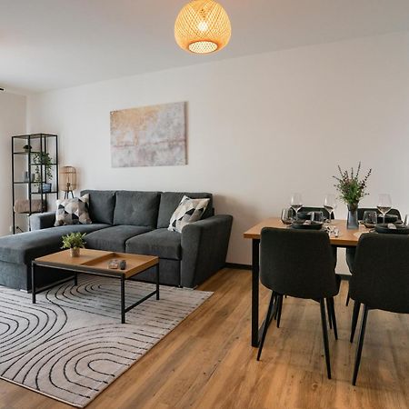 Reitz - Apartment I Zentrale Lage I Stellplatz I 55Qm I 2 Zimmer I Kueche I Bad I Terrasse Bad Hersfeld Exterior foto