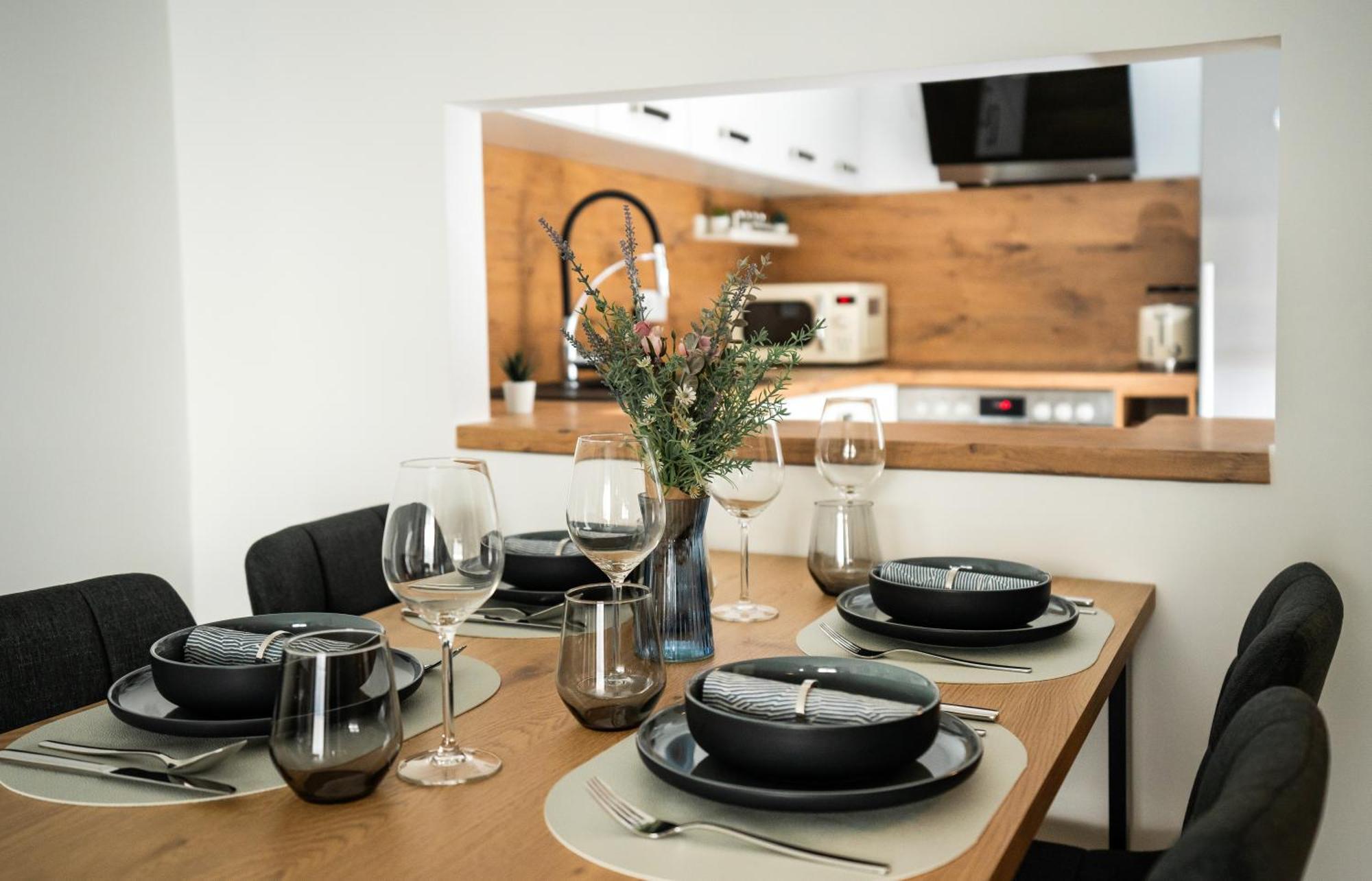 Reitz - Apartment I Zentrale Lage I Stellplatz I 55Qm I 2 Zimmer I Kueche I Bad I Terrasse Bad Hersfeld Exterior foto