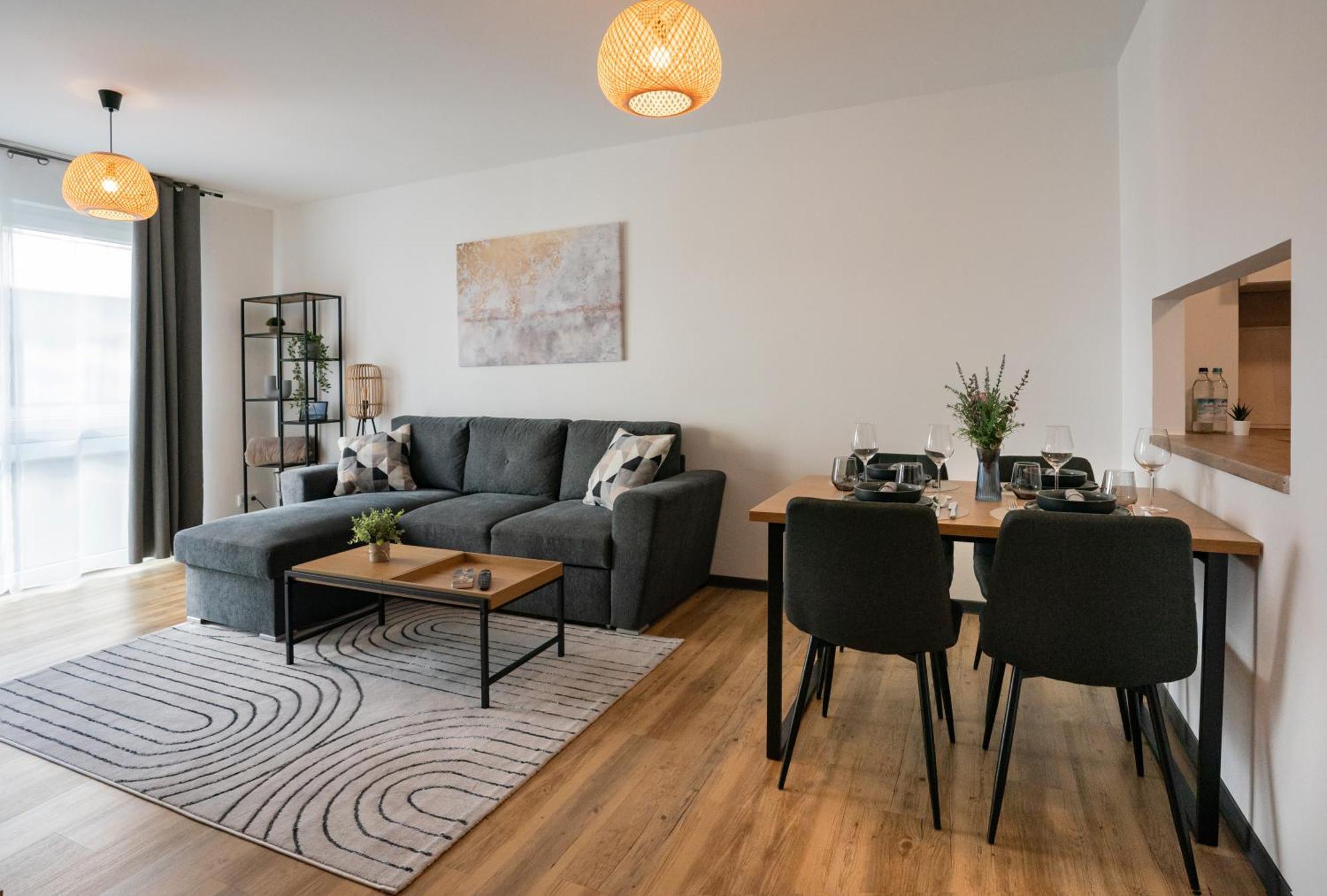 Reitz - Apartment I Zentrale Lage I Stellplatz I 55Qm I 2 Zimmer I Kueche I Bad I Terrasse Bad Hersfeld Exterior foto